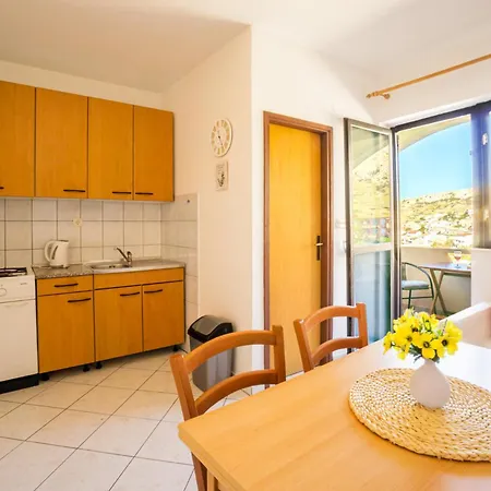 Apartment And Room Bacic Metajna Room photo