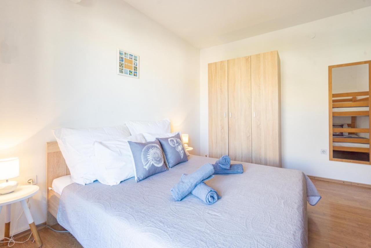 And Bacic Apartment Metajna